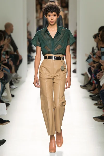 Look 23
